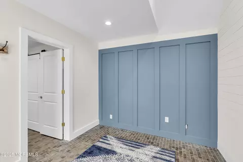 Entry Way - 406 Brown St, Brielle, NJ 08730 photo 2 of 4