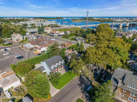 View/Area - 406 Brown St, Brielle, NJ 08730 photo 5 of 17