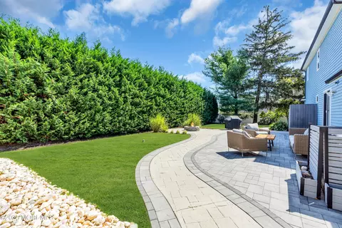 Exterior - 406 Brown St, Brielle, NJ 08730 photo 7 of 9
