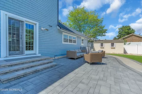 Exterior - 406 Brown St, Brielle, NJ 08730 photo 6 of 9