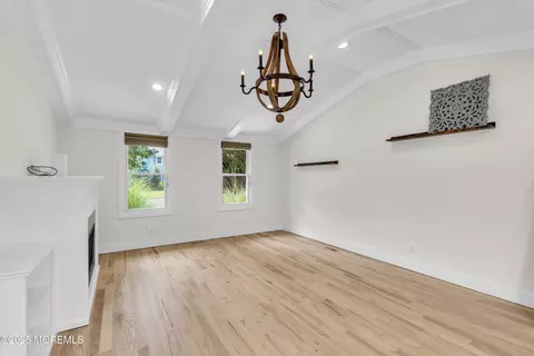 Living - 406 Brown St, Brielle, NJ 08730 photo 1 of 4