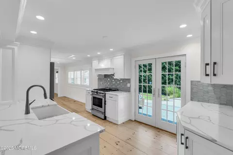 Kitchen - 406 Brown St, Brielle, NJ 08730 photo 3 of 5