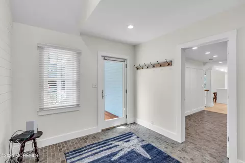 Entry Way - 406 Brown St, Brielle, NJ 08730 photo 3 of 4
