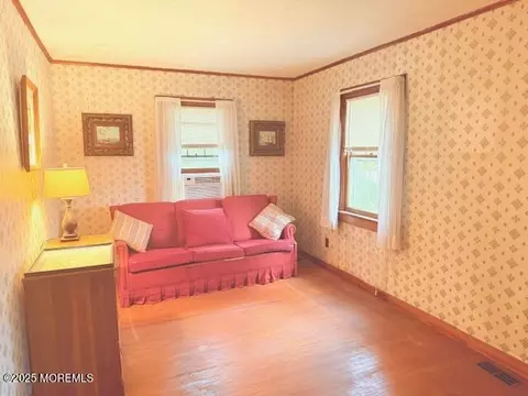 139 Walnut Dr, Brick, NJ 08724