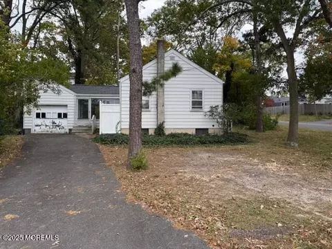 Other - 139 Walnut Dr, Brick, NJ 08724 photo 5 of 7