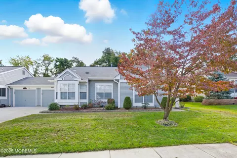 1136 Thornbury Ln # B, Manchester, NJ 08759