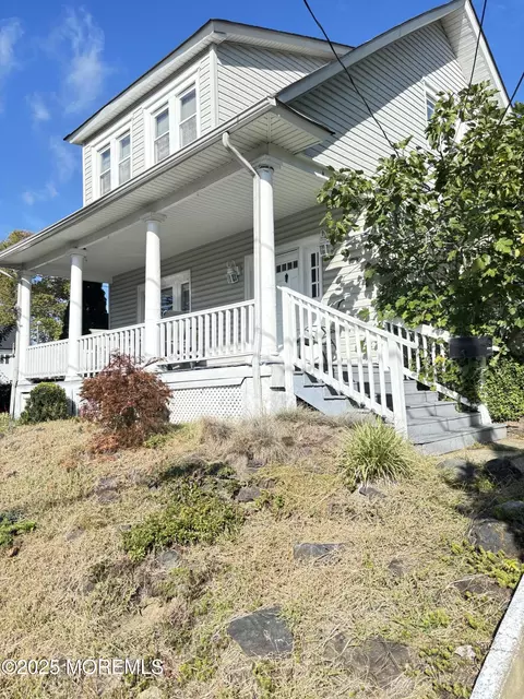 39 E 2nd Ave, Runnemede, NJ 08078