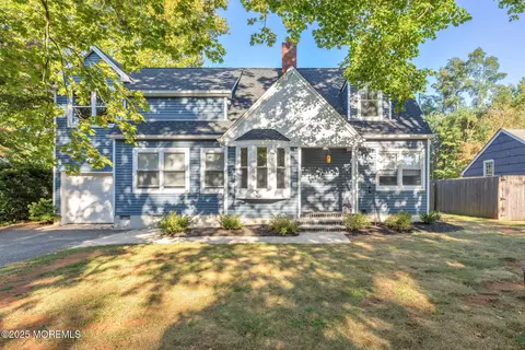 40 New St, Colts Neck, NJ 07722
