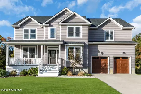 814 Bristol Ln, Brick, NJ 08724