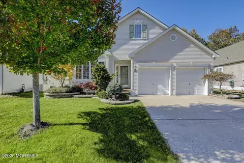 54 Merion Ln, Jackson, NJ 08527