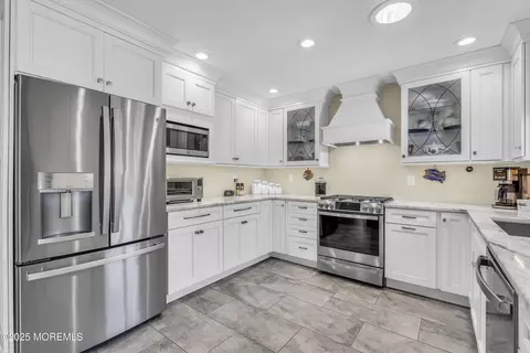 Kitchen - 557 Motor Rd, Pine Beach, NJ 08741 photo 2 of 10