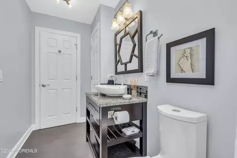 Bath - 557 Motor Rd, Pine Beach, NJ 08741 photo 6 of 7
