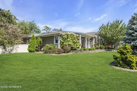 Exterior - 557 Motor Rd, Pine Beach, NJ 08741 photo 3 of 31