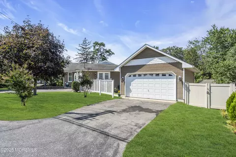 Exterior - 557 Motor Rd, Pine Beach, NJ 08741 photo 8 of 31