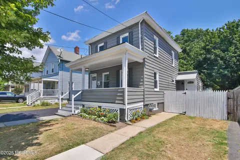 30 Conover St, Freehold, NJ 07728