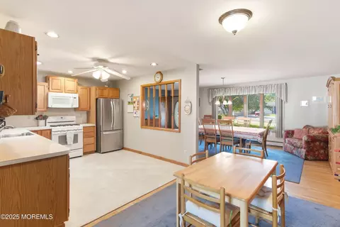 307 Windjammer Ct, Forked River, NJ 08731 photo 5