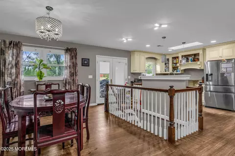 25 Eileen Way, Edison, NJ 08837 photo 7
