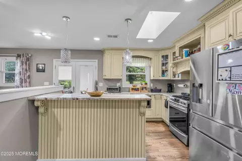 25 Eileen Way, Edison, NJ 08837 photo 9