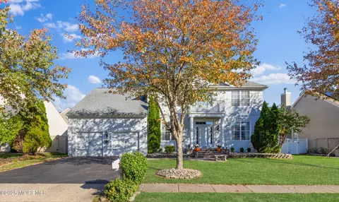 3 Brent Dr, Howell, NJ 07731