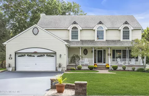 687 Colgate Ave, Lanoka Harbor, NJ 08734