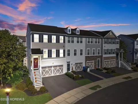 119 Beacon Ln #404, Eatontown, NJ 07724