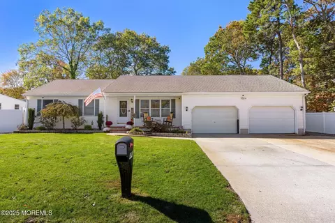 1991 Glen Oak Dr, Forked River, NJ 08731