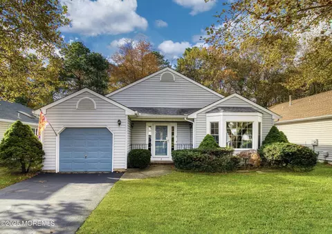 7 Brant Dr, Brick, NJ 08724