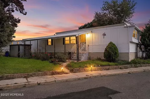 416 4th St, Jackson, NJ 08527