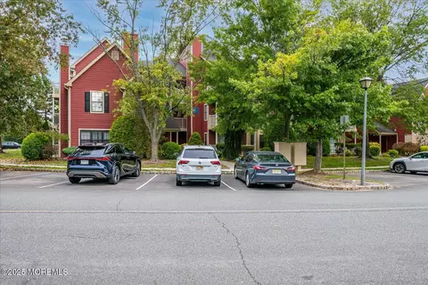 353 Crosspointe Dr #353, East Brunswick, NJ 08816
