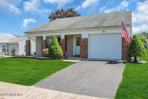 25 Elmswell Ave, Manchester, NJ 08759
