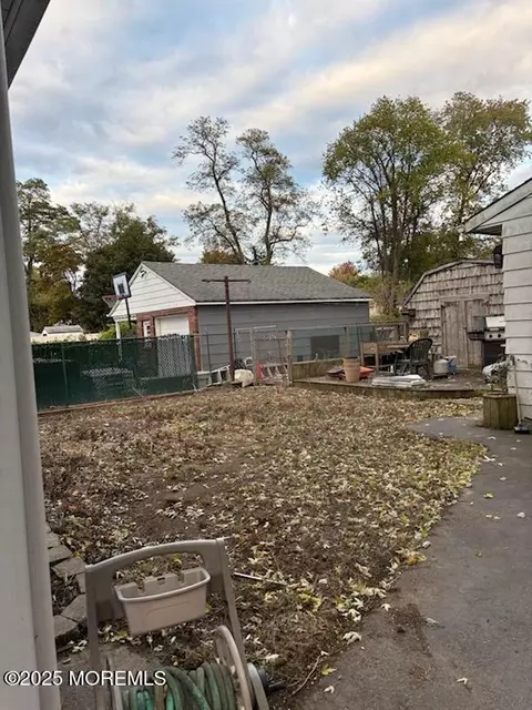 4 Albert Dr, Parlin, NJ 08859 photo 7