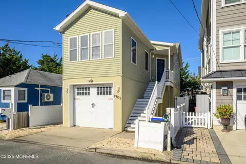 1903 Pennsylvania Ave, Ship Bottom, NJ 08008