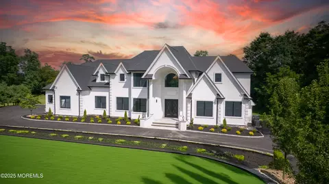 1 Michael Ct, Millstone, NJ 08510