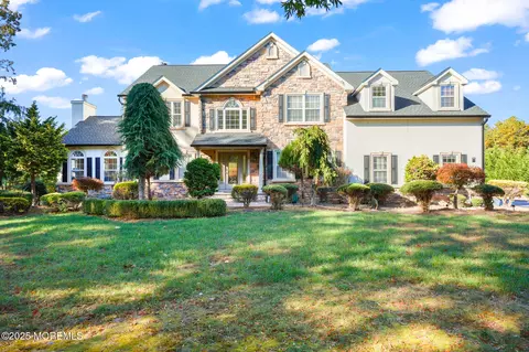 8 Alyssa Rose Ln, Jackson, NJ 08527