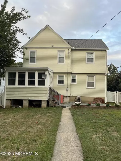Exterior - 84 Bingham Ave, Rumson, NJ 07760 photo 2 of 3
