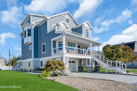 620 Park Ave, Port Monmouth, NJ 07758