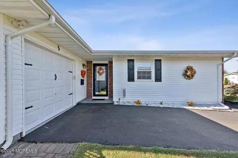 5 Phillips Rd, Brick, NJ 08724 photo 2