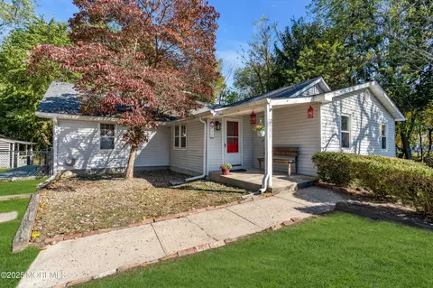 218 Adelphia Rd, Farmingdale, NJ 07727