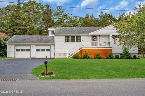 47 Pinehurst Dr, Little Egg Harbor, NJ 08087