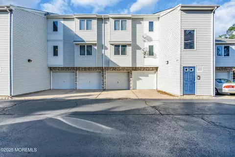 270 Main St #6, Keansburg, NJ 07734