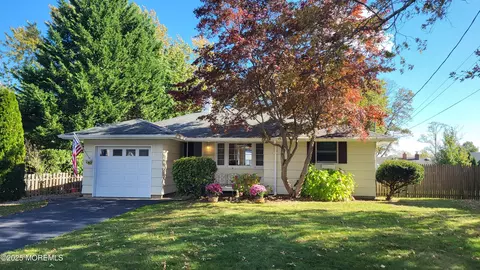 2404 Lenape Trl, Manasquan, NJ 08736