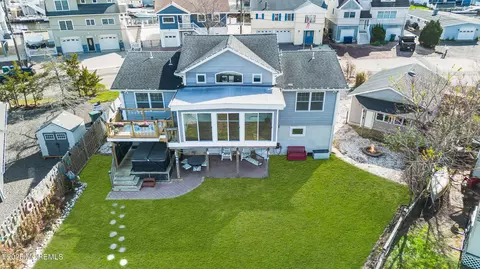 31 Daddy Tucker Dr, Little Egg Harbor, NJ 08087