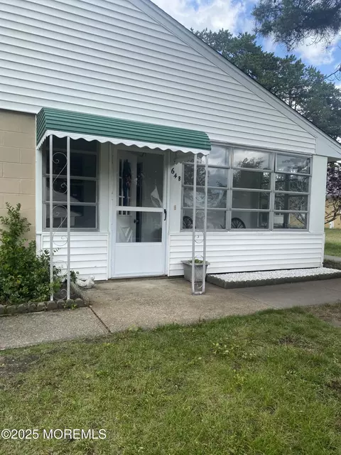 64 B Kennedy Dr, Manchester, NJ 08759