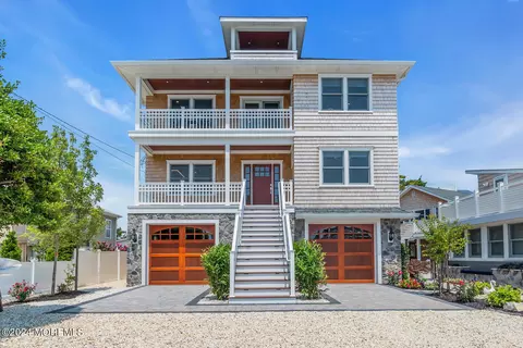 210 24th Ave, Seaside Park, NJ 08752