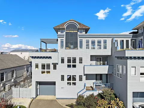 531 Engleside Ave #5, Beach Haven, NJ 08008