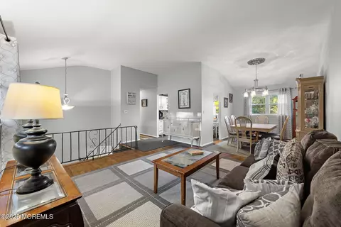 28 Salem Hill Rd, Howell, NJ 07731