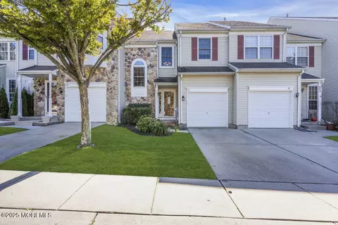 26 Andover Ct, Bordentown, NJ 08505