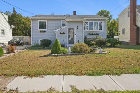 324 Montana Ave, Hamilton, NJ 08619