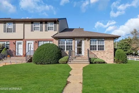 47 Kitty Ct, Brick, NJ 08724