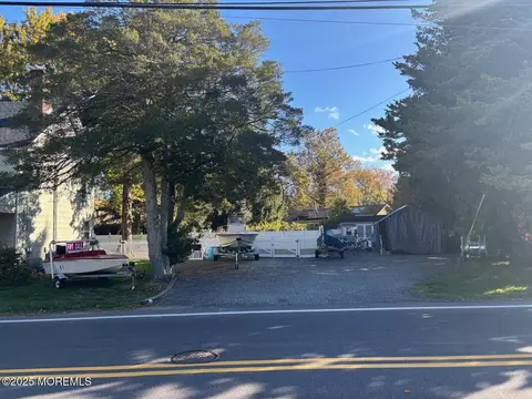 70 Main St, Waretown, NJ 08758 photo 9